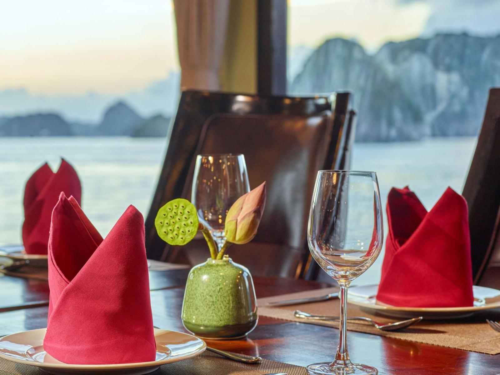 Отель Halong Luxury Cruise Халонг Экстерьер фото
