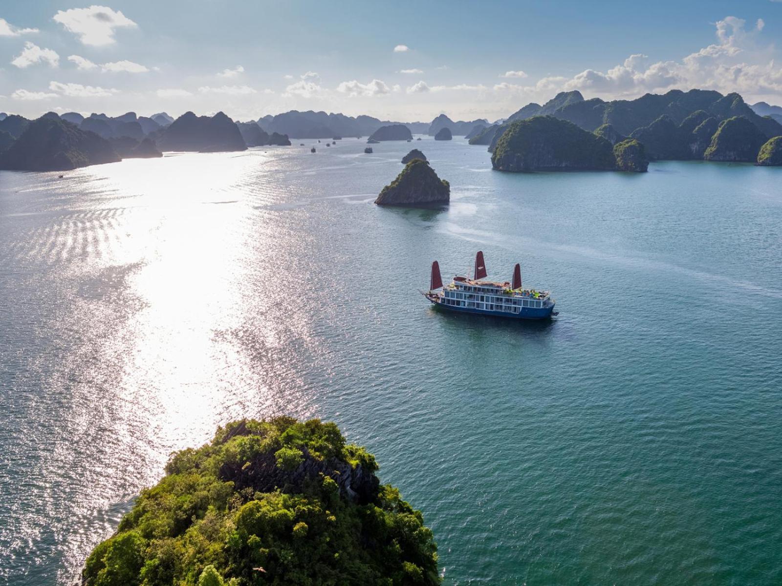 Отель Halong Luxury Cruise Халонг Экстерьер фото